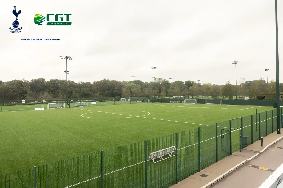 CGT suministró al Tottenham Hotspur un campo de entrenamiento de fútbol con certificación FIFA Quality Pro.