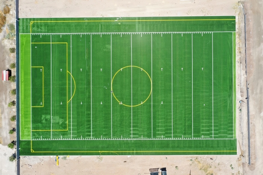 Campo de césped artificial multiusos para fútbol americano en México