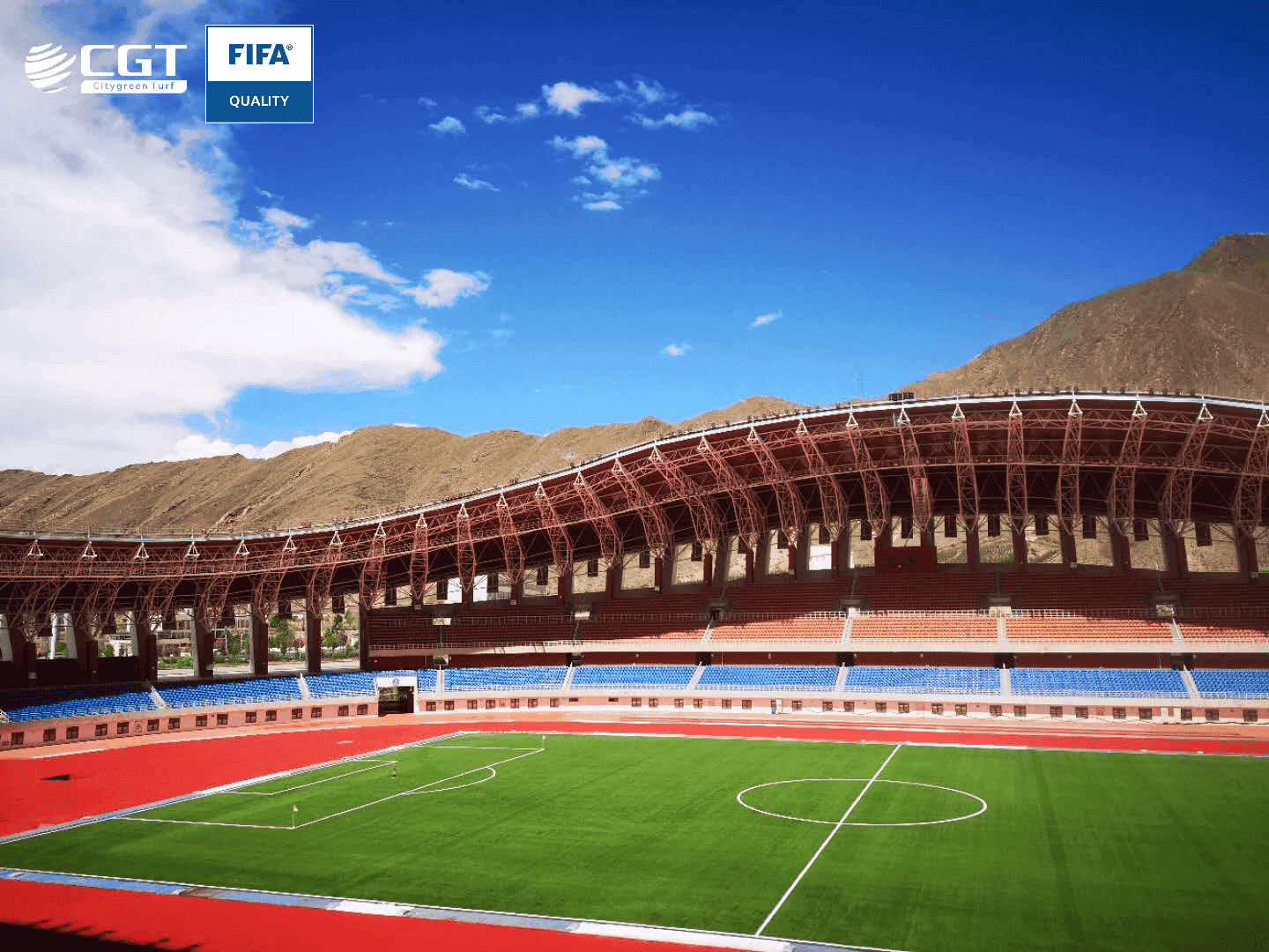 ¿Qué requisitos debe cumplir un césped artificial según la FIFA? Normas técnicas que debes conocer.
